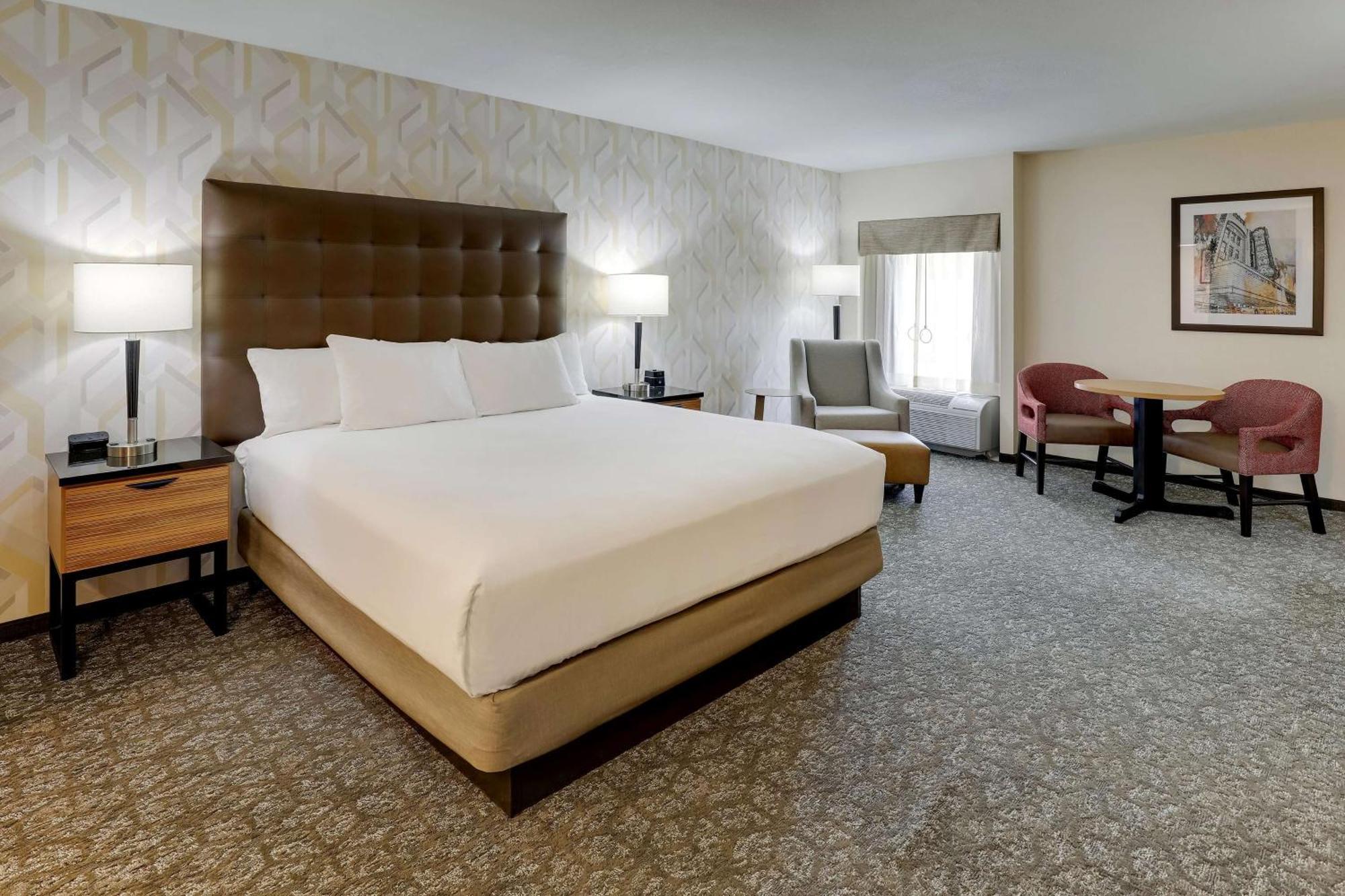 Drury Inn & Suites Birmingham Lakeshore Drive Zewnętrze zdjęcie