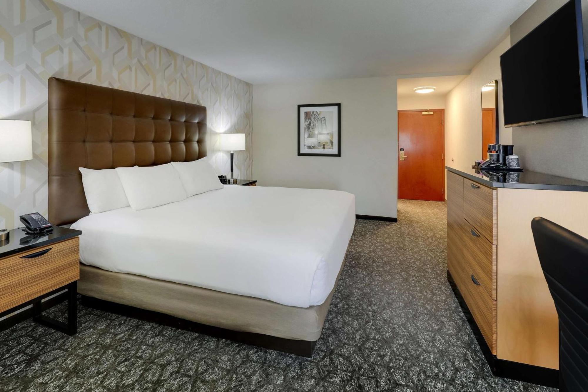 Drury Inn & Suites Birmingham Lakeshore Drive Zewnętrze zdjęcie