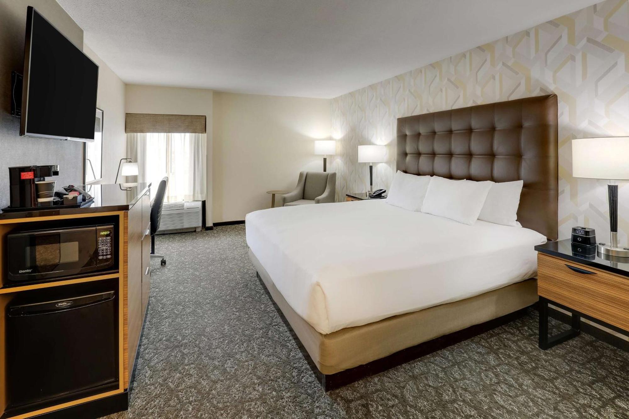 Drury Inn & Suites Birmingham Lakeshore Drive Zewnętrze zdjęcie