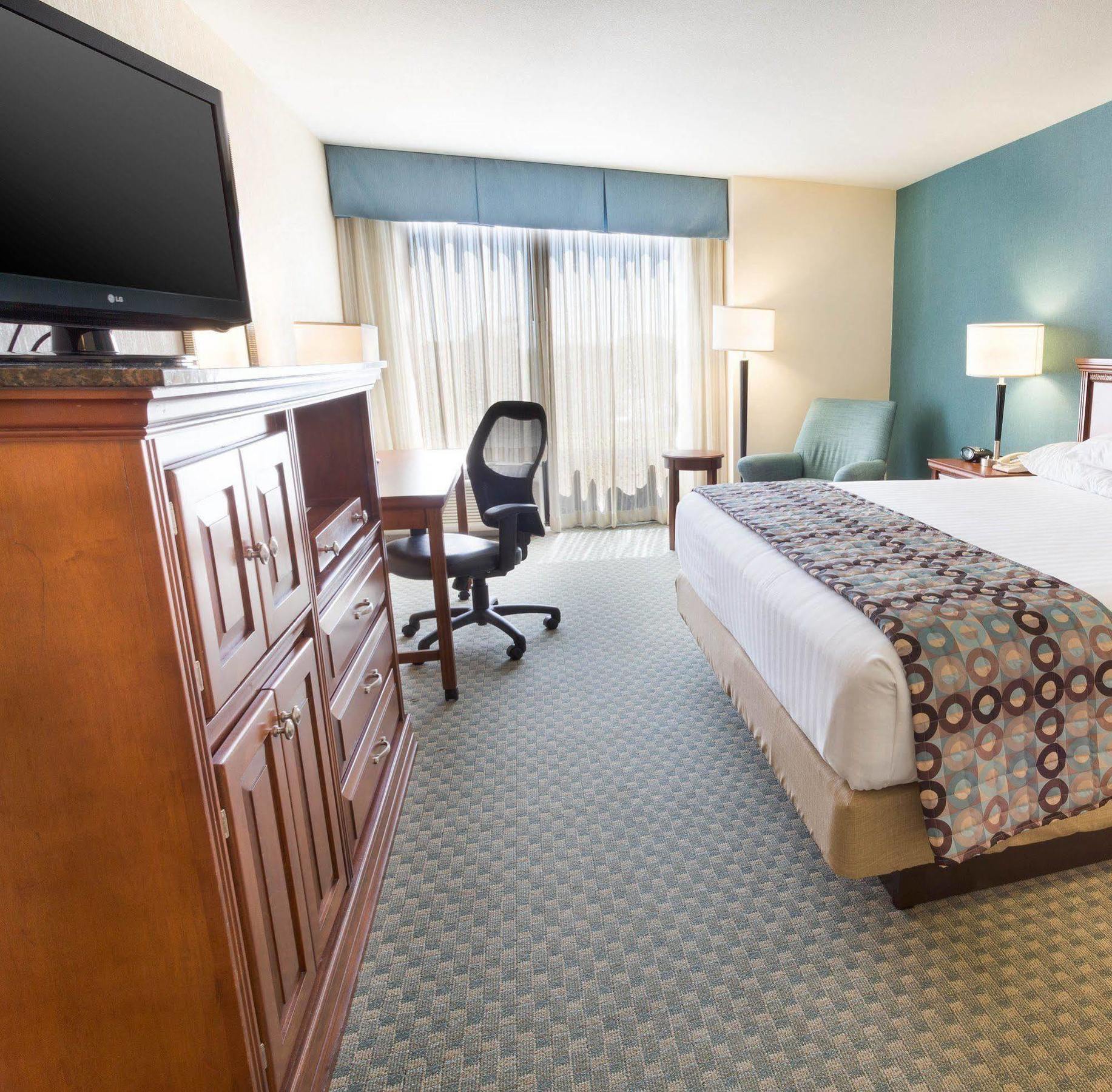 Drury Inn & Suites Birmingham Lakeshore Drive Zewnętrze zdjęcie